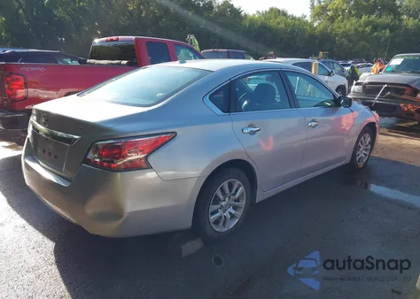 2015 Nissan Altima 2.5/2.5 S/2.5 Sl/2.5 Sv z USA, uszkodzony, nr VIN 1N4AL3AP5FN881904